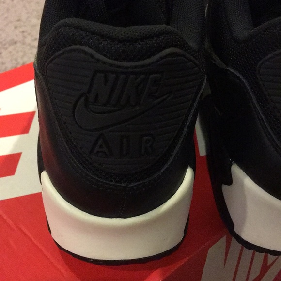 Nike Air Max 90 Premium Shoes Sneakers new 333888 035 black hologram Men’s 9.5 - Picture 6 of 16